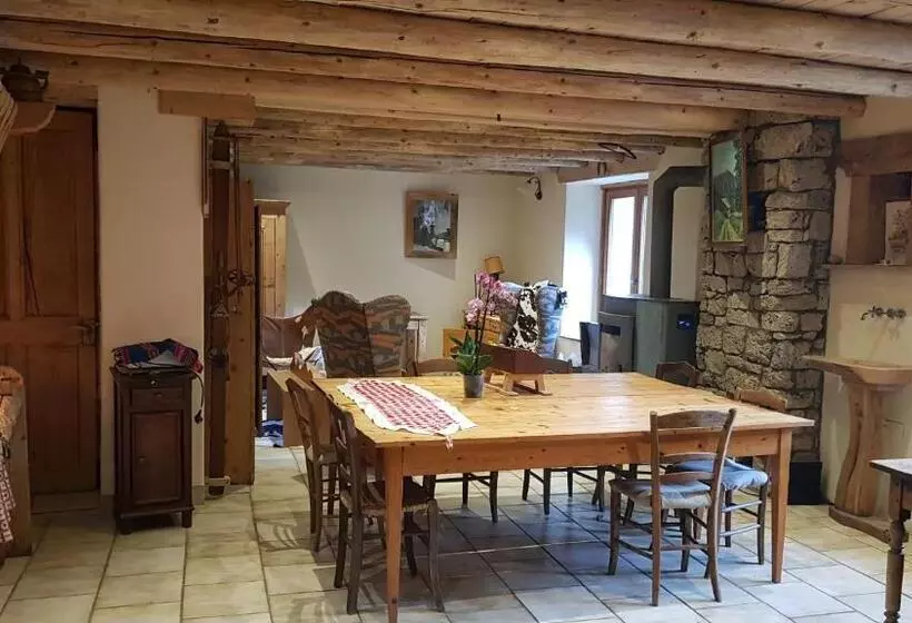 Aamiaismajoitus (B&B) Sur Le Coux