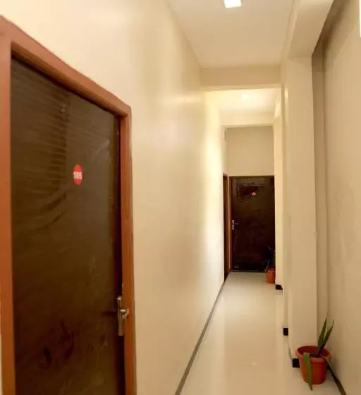 ホテル होटल विनायक पैलेस