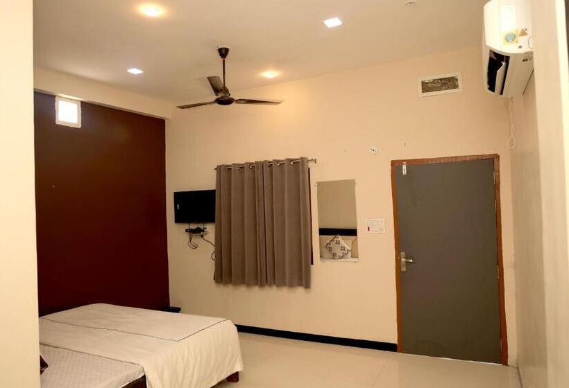 Hotell होटल विनायक पैलेस