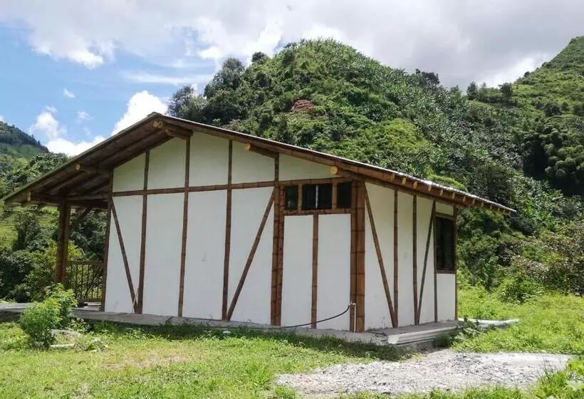 ホテル Cabaña Nido De Amazilia