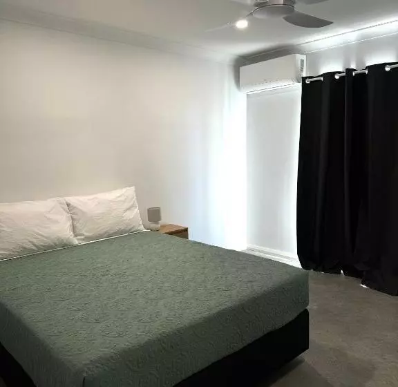 Kapselihotelli Red Emu Motel