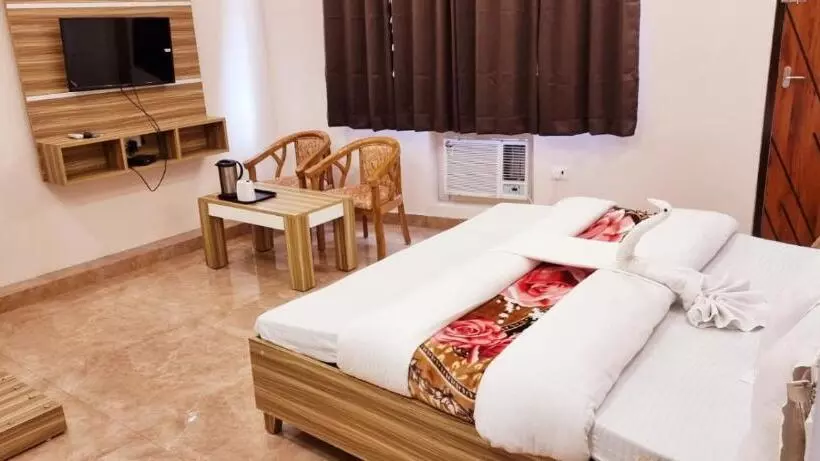 Hotel Daksh