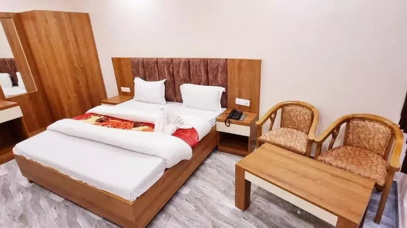 Hotel Daksh