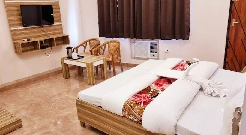 Hotel Daksh