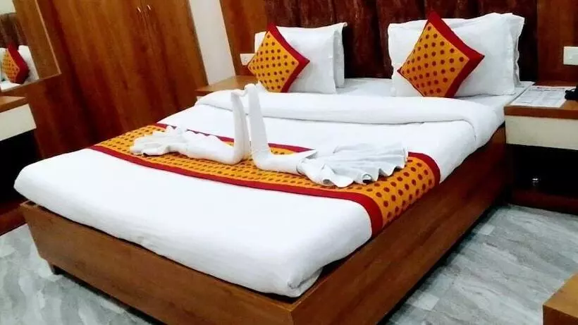 Hotel Daksh