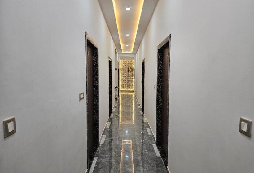 호텔 Simony Palace