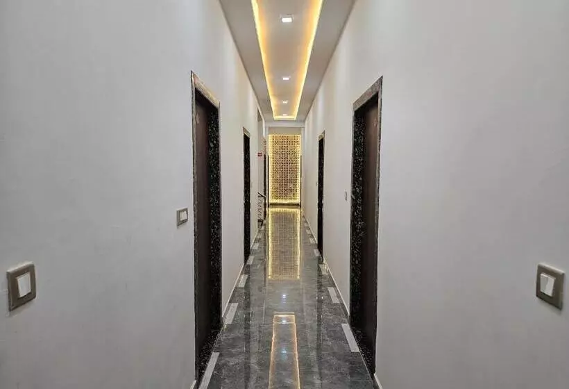 Hotel Simony Palace