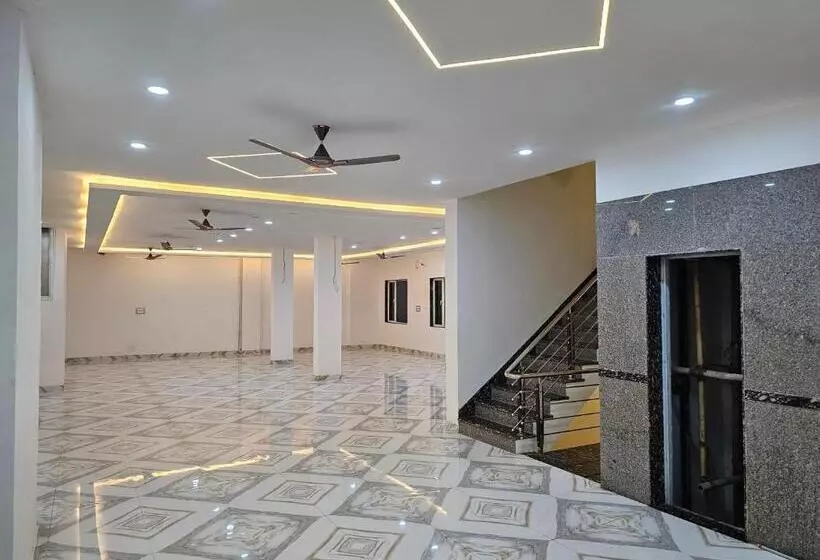 Hotel Simony Palace