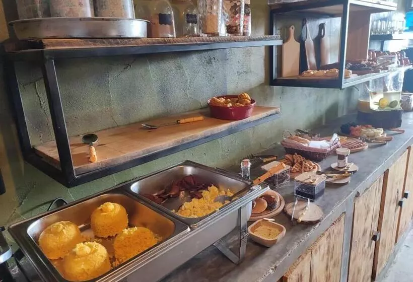 Hotelli Pousada Roliúde Nordestina A 600 Metros Do Centro De Cabaceiras