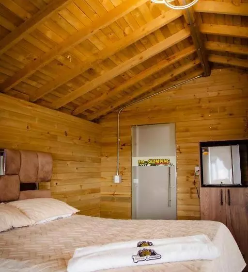 Hotelli Tierra Escondida Glamping