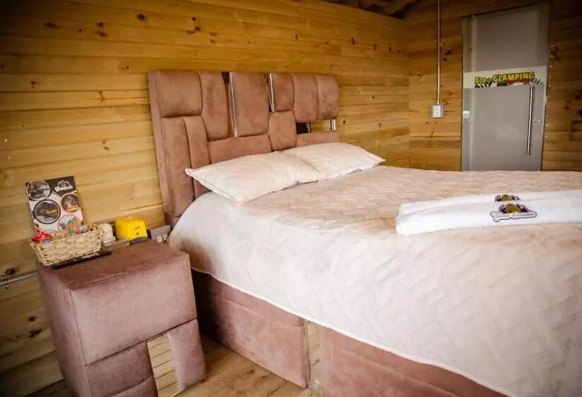 Hotelli Tierra Escondida Glamping