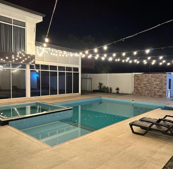 هتل Villa Valerie