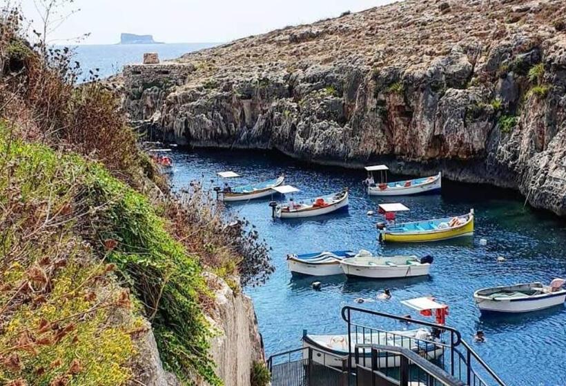 پانسیون Gratia Studios