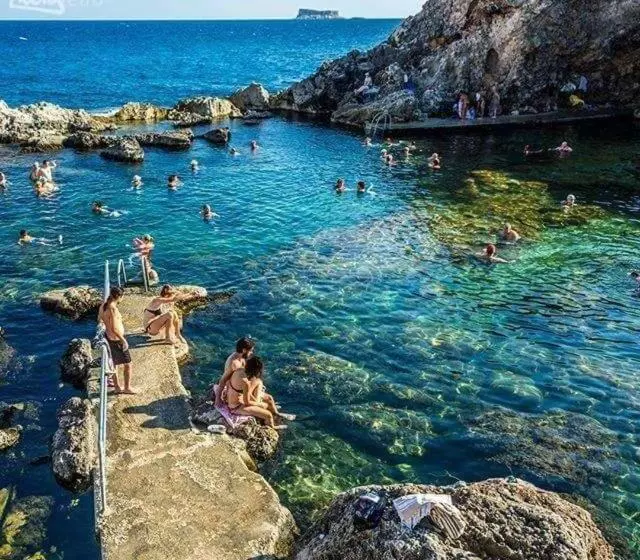 پانسیون Gratia Studios