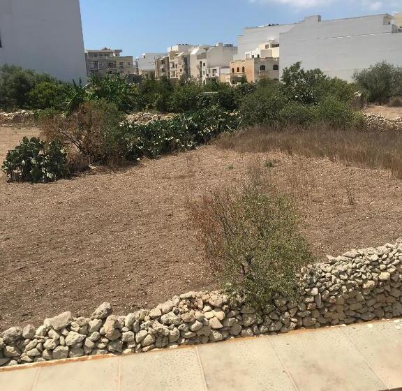 پانسیون Gratia Studios