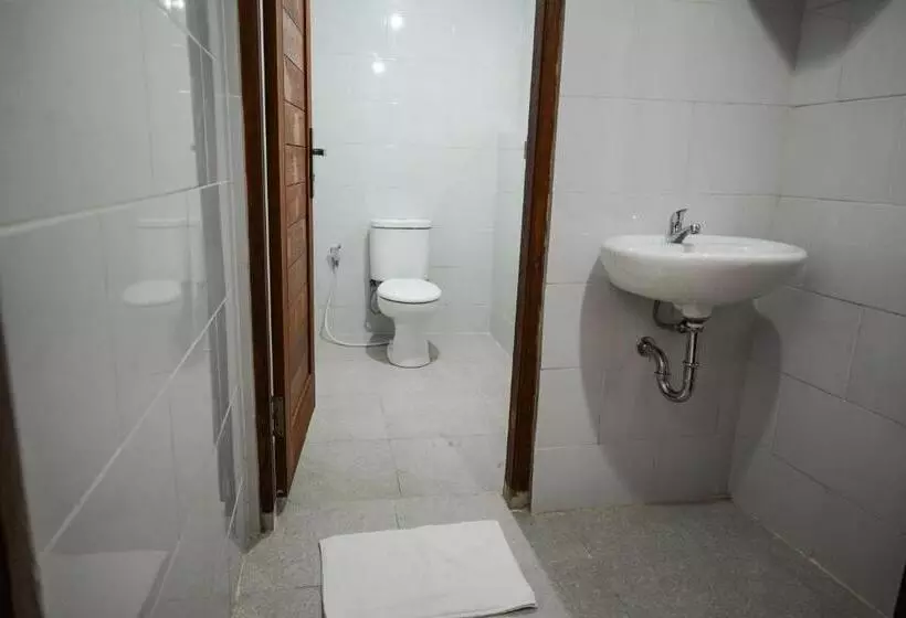 ペンション Nataraja S House