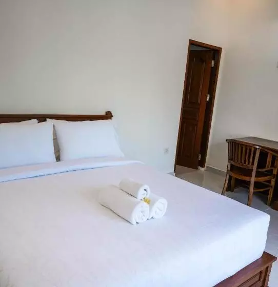 ペンション Nataraja S House