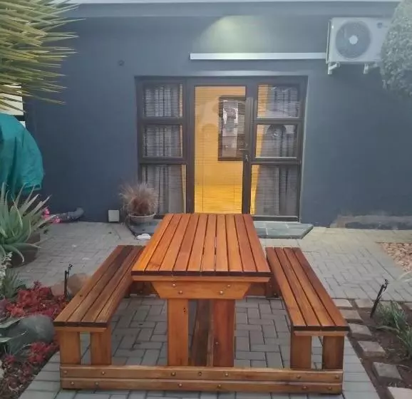 پانسیون Preller Accommodation