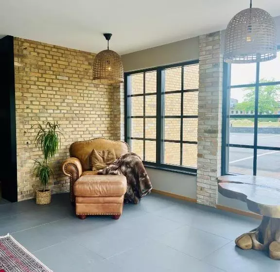 Aamiaismajoitus (B&B) Brukshotellet