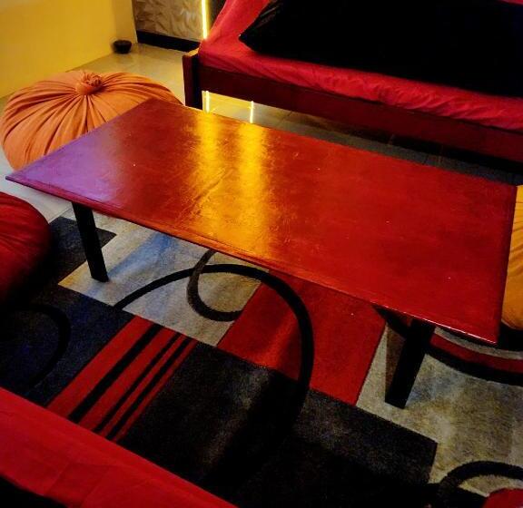 Bed and Breakfast Watch Eat Movieroom