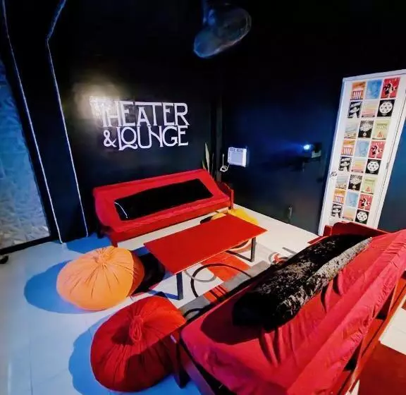 ベッドアンドブレックファースト Watch Eat Movieroom