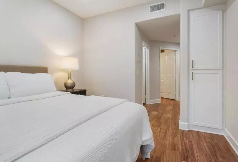 هتل کپسول Central 2bedroom 5 Mins To Grove With Pool & Free Parking