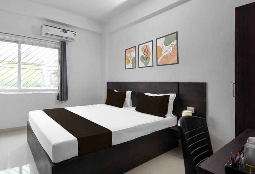 هتل Oyo Silver Line