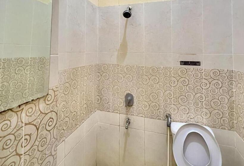 ホテル Wisma Anggrek Syariah Mitra Reddoorz