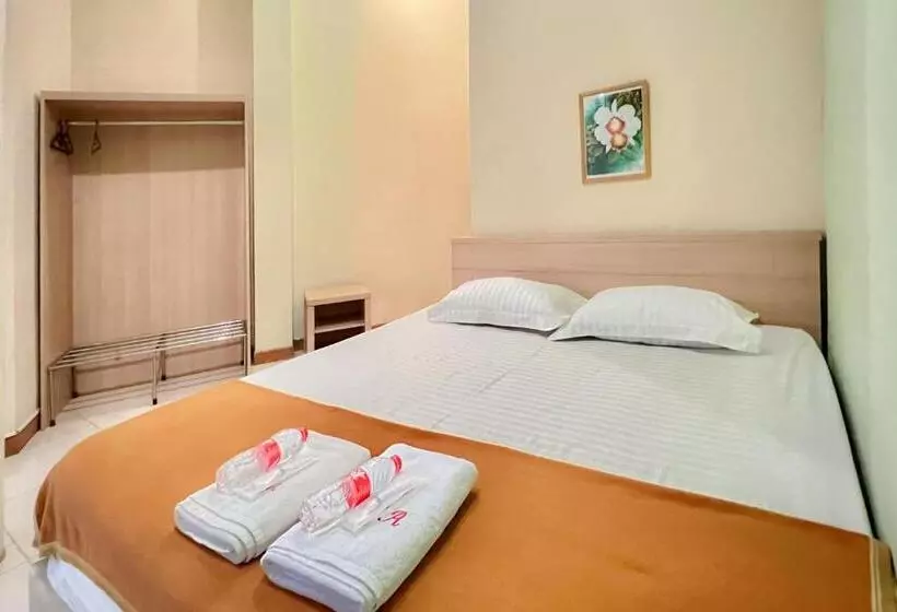 Hotelli Wisma Anggrek Syariah Mitra Reddoorz