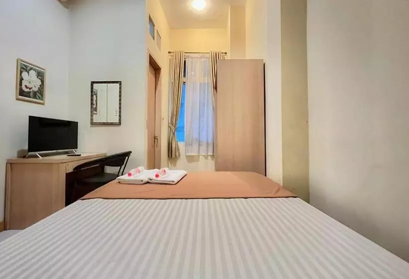 Hotelli Wisma Anggrek Syariah Mitra Reddoorz