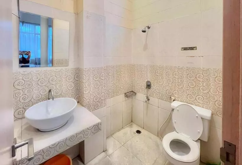 Hotelli Wisma Anggrek Syariah Mitra Reddoorz