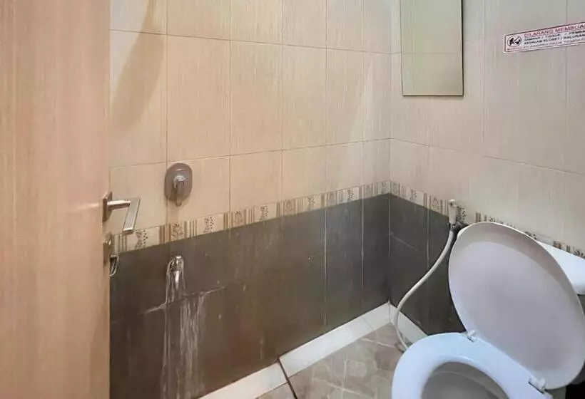 Hotelli Wisma Anggrek Syariah Mitra Reddoorz