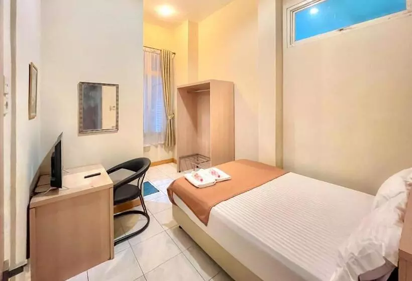 Hotelli Wisma Anggrek Syariah Mitra Reddoorz