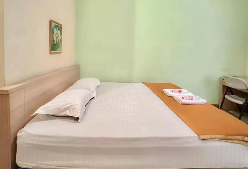 Hotelli Wisma Anggrek Syariah Mitra Reddoorz