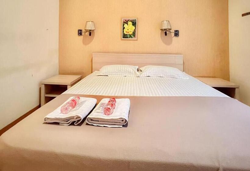 ホテル Wisma Anggrek Syariah Mitra Reddoorz