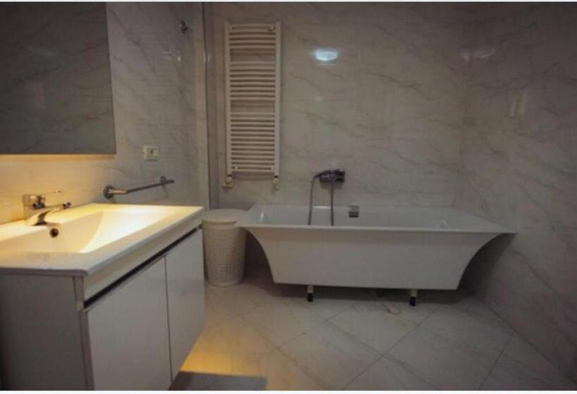 פנסיון Casa Radu