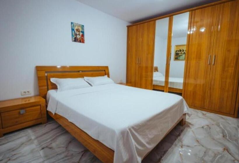 פנסיון Casa Radu