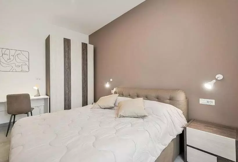 پانسیون Home 501 Guest House   La Spezia