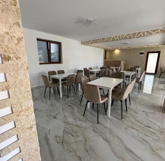 پانسیون Popasul Din Vale