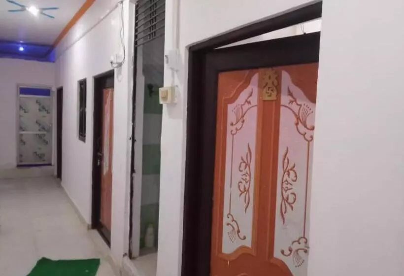 ペンション S K Shukla Guest House
