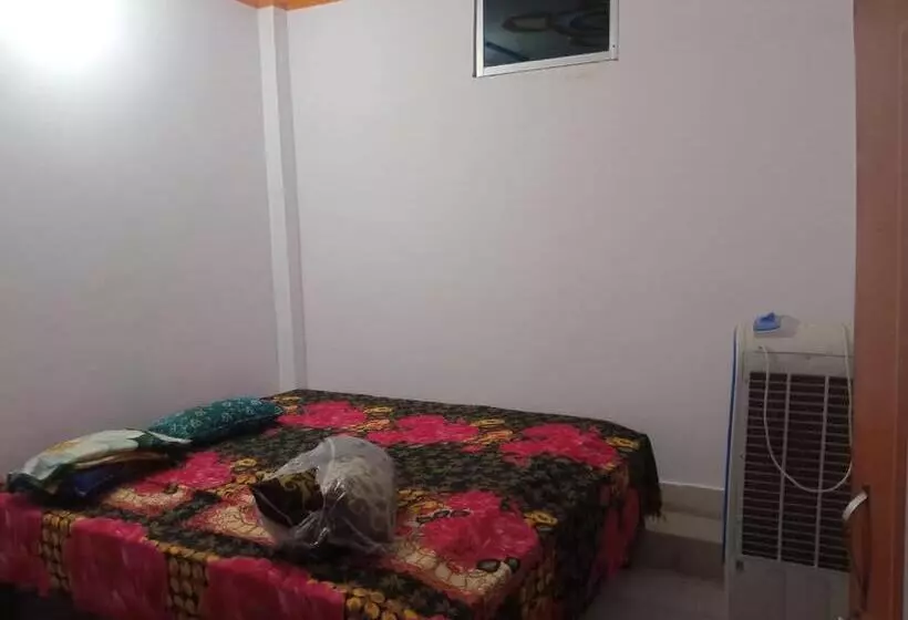 ペンション S K Shukla Guest House