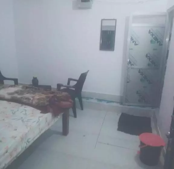 ペンション S K Shukla Guest House
