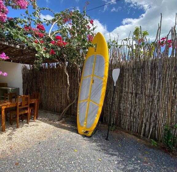 旅馆 The Jungle, Village & Beach