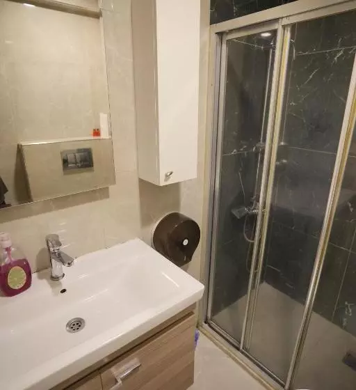 Amazon Suit Otel