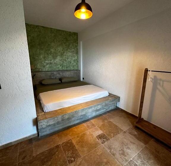 ベッドアンドブレックファースト Elm