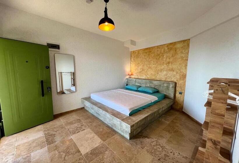 ベッドアンドブレックファースト Elm