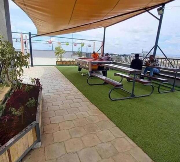 تختخواب و صبحانه Tsavo Studio