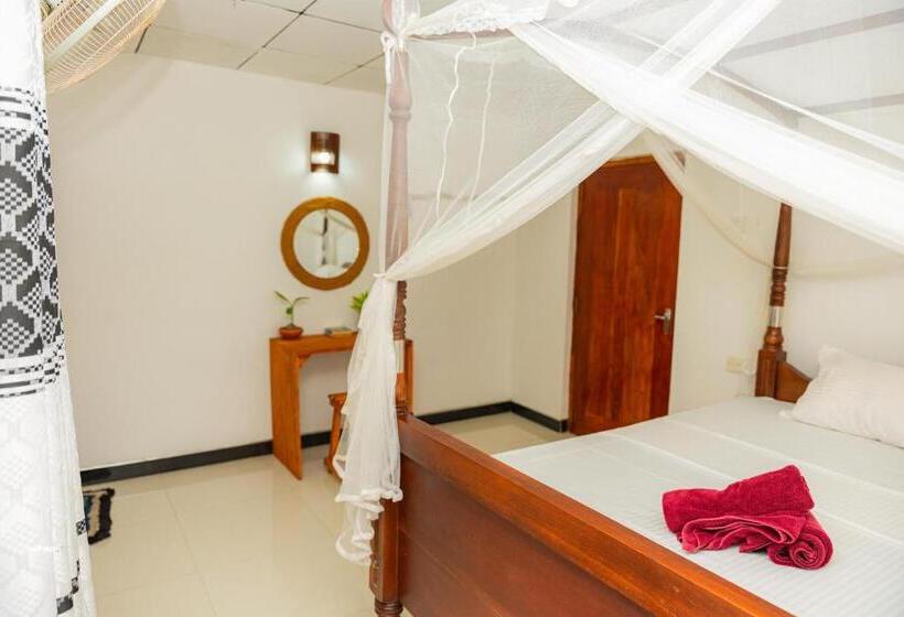 فندق Hanguk Villa Mirissa