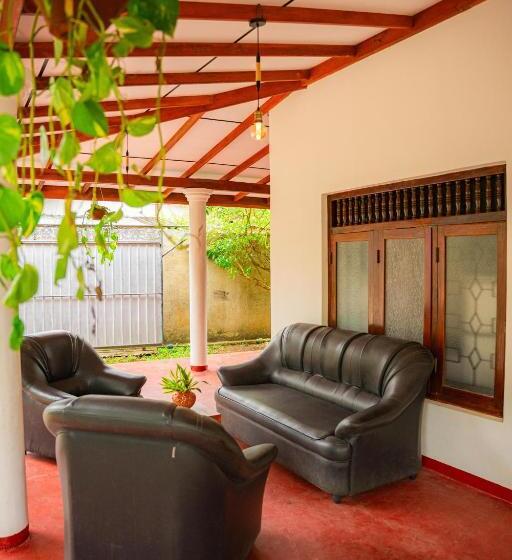 فندق Hanguk Villa Mirissa