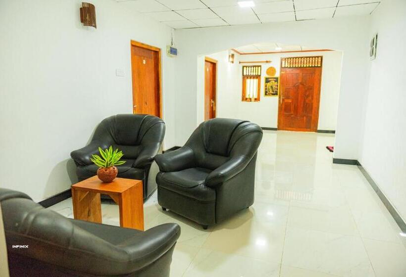 فندق Hanguk Villa Mirissa